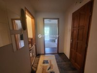 Eladó családi ház, Leányfaluban 199 M Ft, 9 szobás