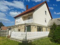 Eladó családi ház