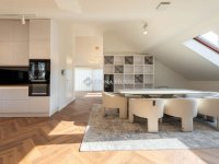 Eladó téglalakás, VI. kerületben 699.9 M Ft, 4 szobás