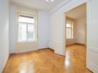 Eladó téglalakás, V. kerületben 125 M Ft, 4+1 szobás