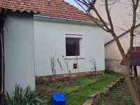 Eladó családi ház, Tapolcán 42.5 M Ft, 2 szobás