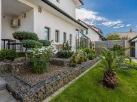 Eladó családi ház, XV. kerületben 259.9 M Ft, 5 szobás