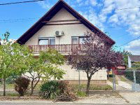 Eladó családi ház