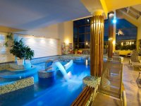 Eladó hotel, Siófokon 2200 M Ft, 56 szobás / költözzbe.hu