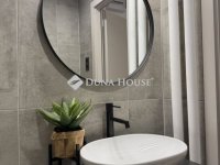 Eladó panellakás, Pécsett 51.9 M Ft, 2 szobás