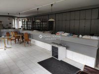 Eladó üzlethelyiség