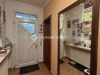 Eladó családi ház, Vecsésen 144.9 M Ft, 4 szobás