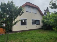 Eladó családi ház, Velencén 138 M Ft, 5 szobás