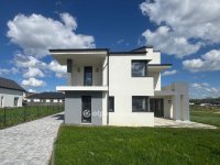 Eladó sorház, Velencén 205 M Ft, 5 szobás / költözzbe.hu