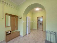 Eladó családi ház, Vecsésen 88 M Ft, 5 szobás