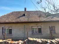 Eladó családi ház, Dombóváron 10.5 M Ft, 2 szobás