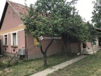 Eladó családi ház, Besnyőn, Petőfi Sándor utcában 39.9 M Ft