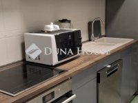 Eladó téglalakás, Pécsett 72.9 M Ft, 3 szobás