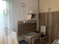 Eladó panellakás, Pécsett 42.9 M Ft, 2 szobás