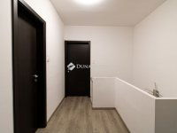 Eladó téglalakás, Vecsésen 113.9 M Ft, 5 szobás