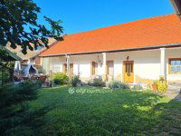 Eladó családi ház