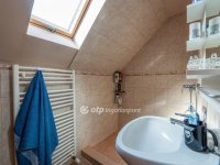 Eladó családi ház, Velencén 179.9 M Ft, 4 szobás