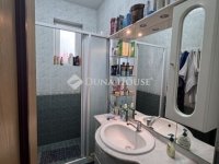 Eladó családi ház, Vecsésen 149.99 M Ft, 5 szobás