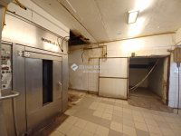 Eladó családi ház, Mendén 179.9 M Ft, 11 szobás