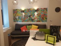 Eladó téglalakás, VI. kerületben 89.9 M Ft, 1+3 szobás