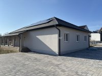 Eladó családi ház, Balatonkenesén 146.5 M Ft, 4 szobás