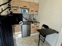 Eladó családi ház, Pécsett 88.5 M Ft, 5 szobás