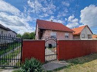 Eladó családi ház, Turán 55 M Ft, 2 szobás
