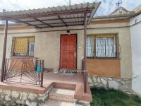 Eladó családi ház, Pécsett 58.7 M Ft, 2+1 szobás