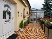 Eladó családi ház, Szombathelyen 98 M Ft, 7 szobás