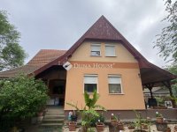 Eladó családi ház, Tápióbicskén 55 M Ft, 5 szobás
