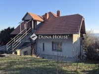 Eladó családi ház, Pécsett 199 M Ft, 8 szobás