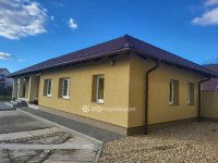 Eladó családi ház, Boldogon 145.8 M Ft, 4+1 szobás