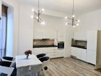 Kiadó téglalakás, albérlet, V. kerületben, Petőfi Sándor utcában