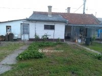 Eladó családi ház, Hajdúböszörményen 35 M Ft, 1+1 szobás