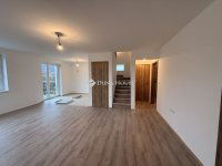 Eladó családi ház, Hosszúhetényen 89.9 M Ft, 5 szobás