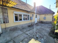 Eladó családi ház, Mohácson 24 M Ft, 4 szobás
