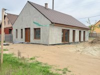 Eladó családi ház, Erdőkertesen 105 M Ft, 4 szobás