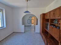 Eladó családi ház, Esztergomban 29.8 M Ft, 6 szobás