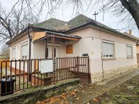 Eladó családi ház