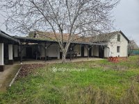 Eladó nyaraló, Cserkeszőlőn 19 M Ft, 3 szobás