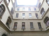 Eladó téglalakás, Budapesten, VI. kerületben 99.9 M Ft, 2 szobás