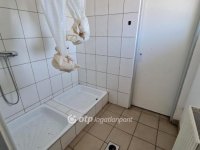Eladó családi ház, Pápán 249 M Ft, 9+11 szobás
