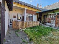 Eladó téglalakás, Nagykőrösön 50 M Ft, 3 szobás