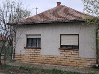 Eladó családi ház, Tiszatenyőn 11.9 M Ft, 2+1 szobás