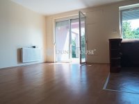 Eladó téglalakás, Szentlőrincen 44.999 M Ft, 3 szobás