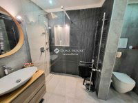 Eladó téglalakás, VI. kerületben 160 M Ft, 3 szobás