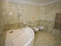 Eladó családi ház, Kecskeméten 248 M Ft, 6 szobás