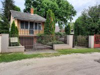 Eladó családi ház