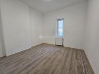 Eladó téglalakás, Pécsett 69.9 M Ft, 3 szobás