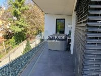 Eladó családi ház, III. kerületben 480 M Ft, 7 szobás